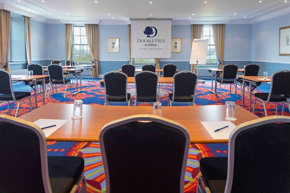 Фото DoubleTree by Hilton Stoke on Trent