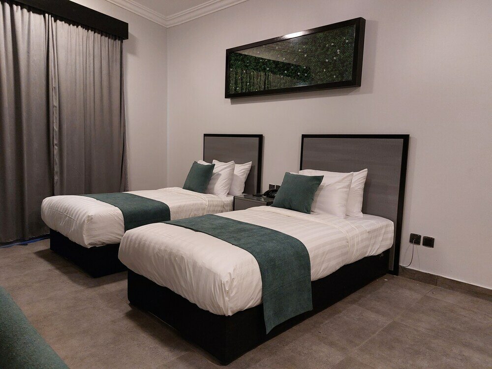 Фото Karims Hotel