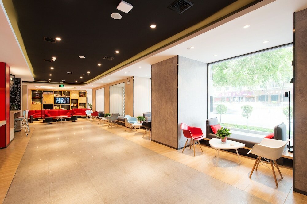 Фото Ibis Harbin Central Street Hotel