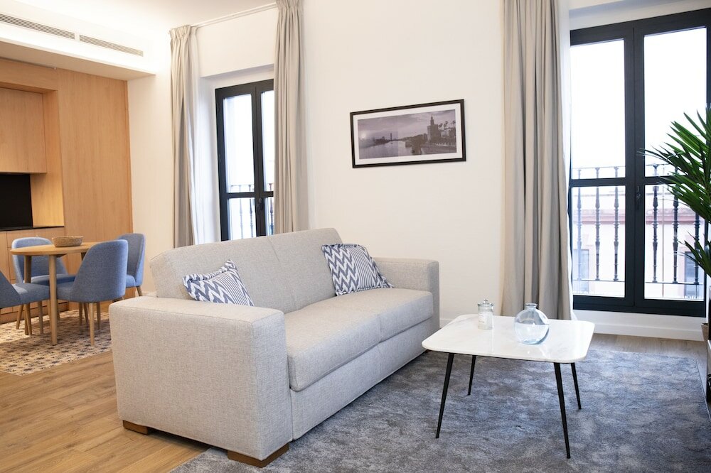 Фото NQn Aparts & Suites Sevilla