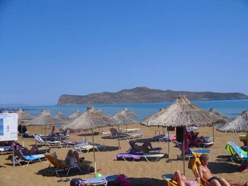 Фото Yakinthos Hotel