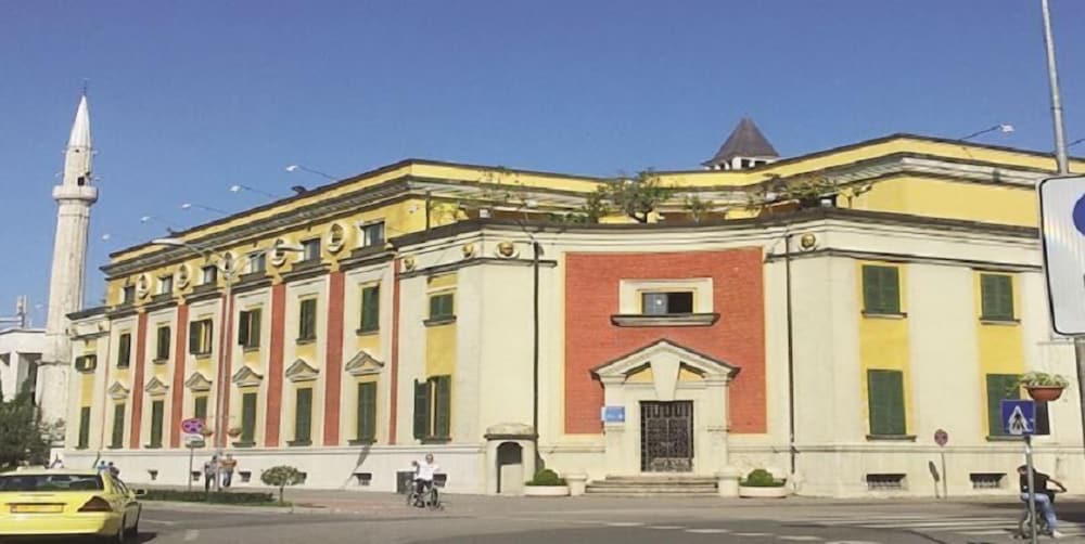 Фото Hotel New York Kamez