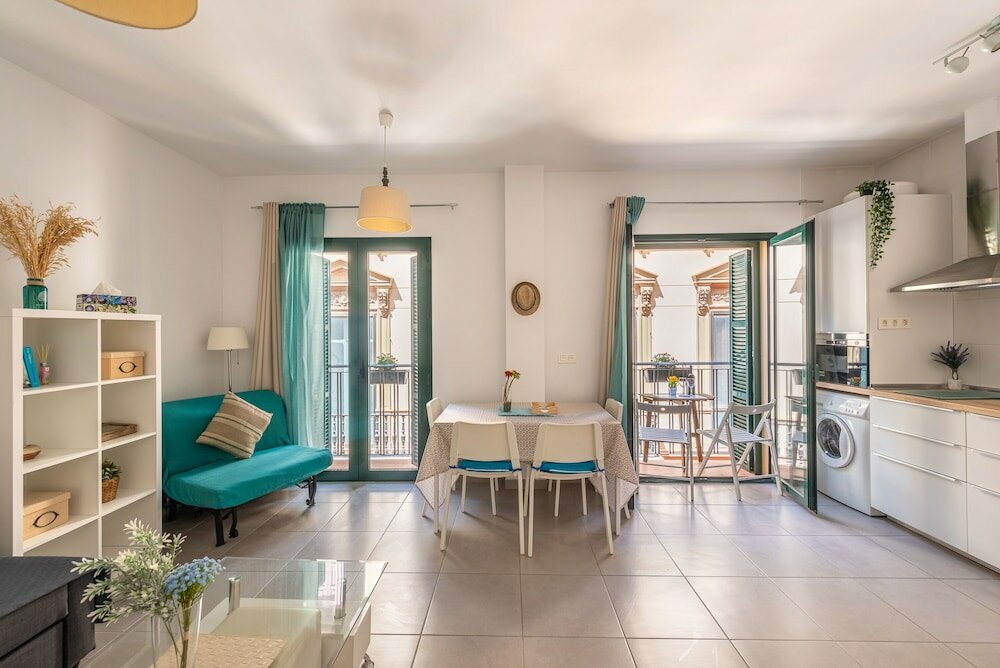 Фото Skysea Holidays City Center Suites