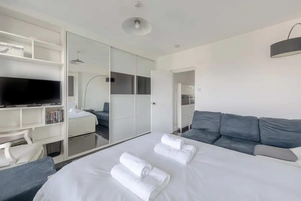 Фото Chic and Cosy 1bd Flat - Bethnal Green