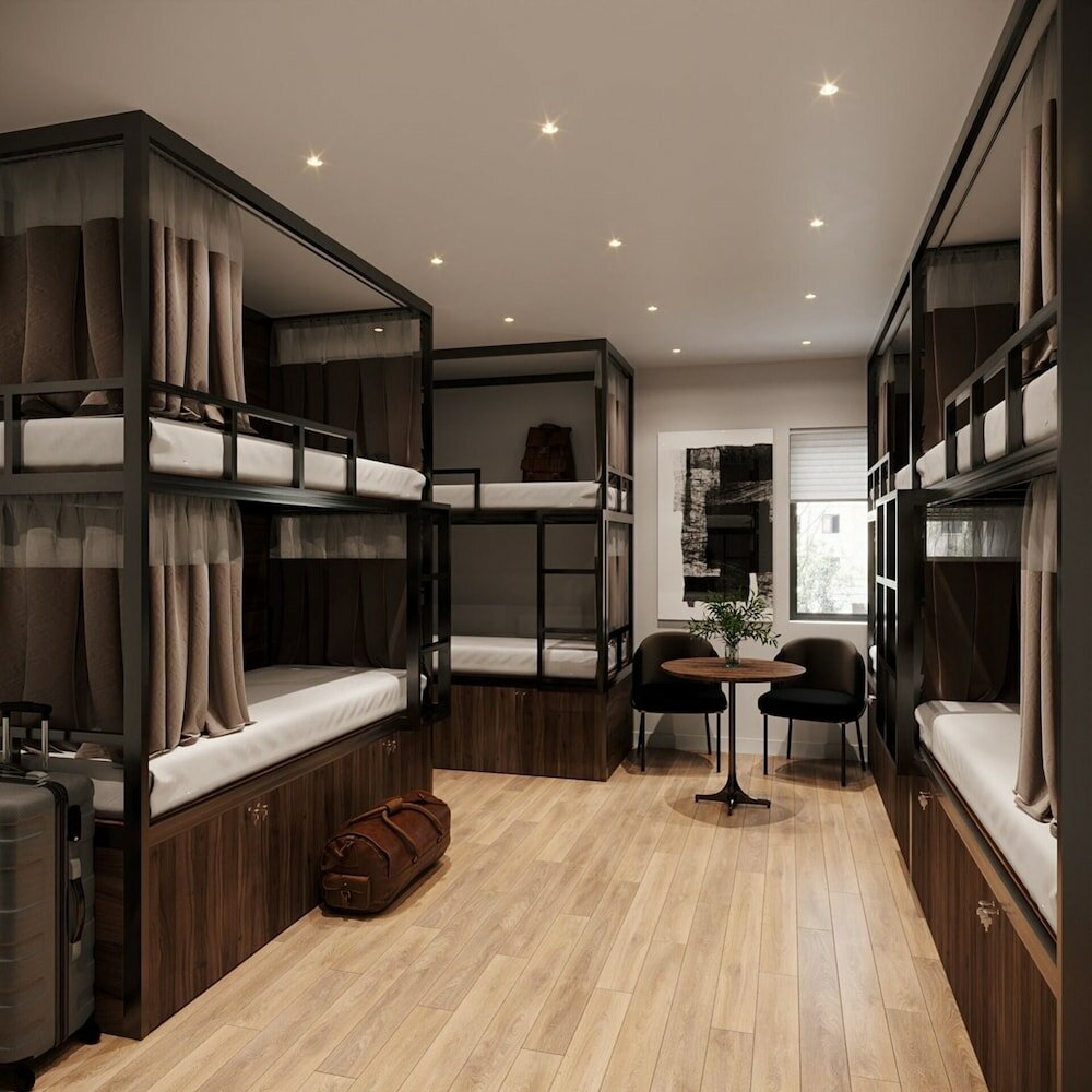 Фото Mad Monkey Hanoi - Hostel