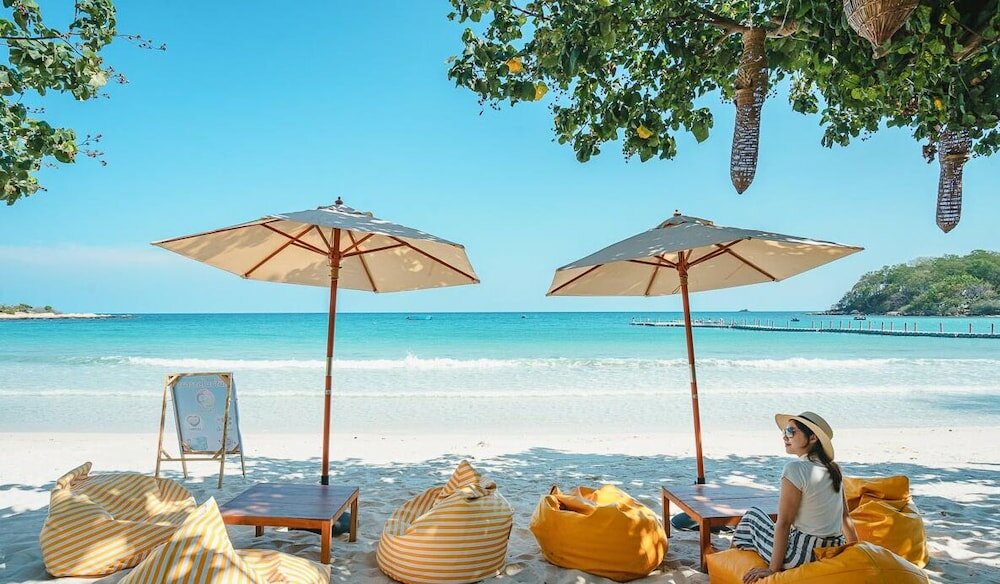 Фото La Lune Beach Resort