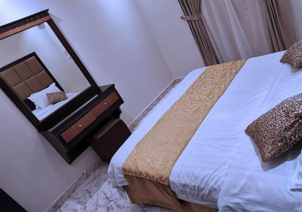 Фото Lamar Furnished Apartments