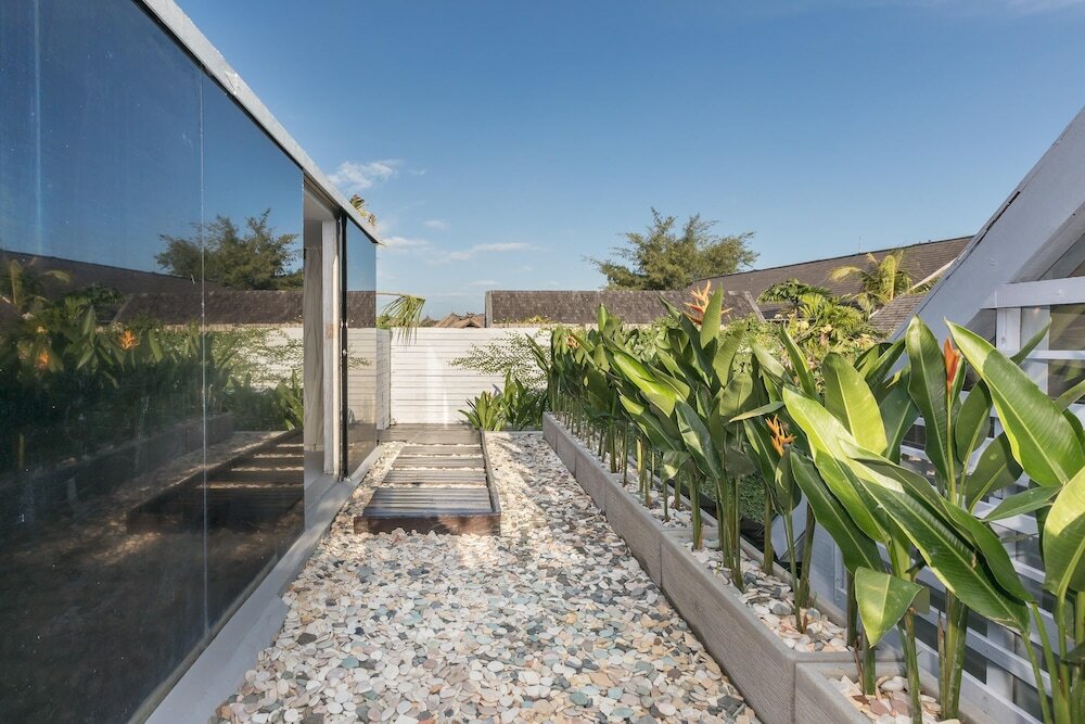 Фото Villa Yasa Canggu by Bali Villas R Us