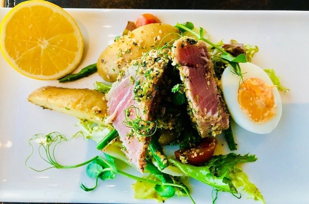 Фото Duck Bay Hotel