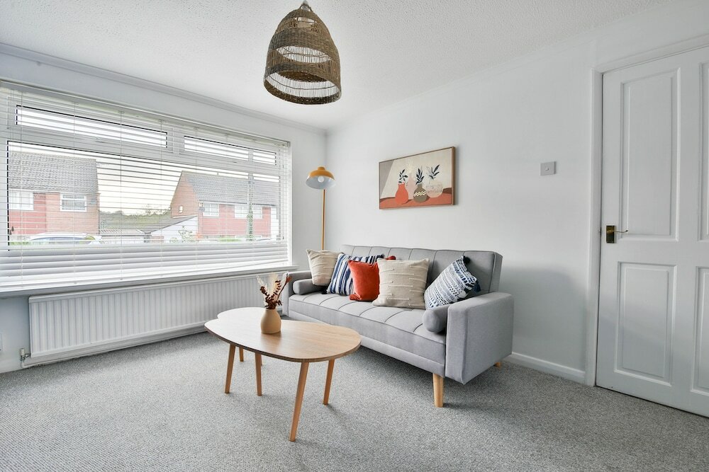 Фото Spacious 3 Bedroom House in Barry