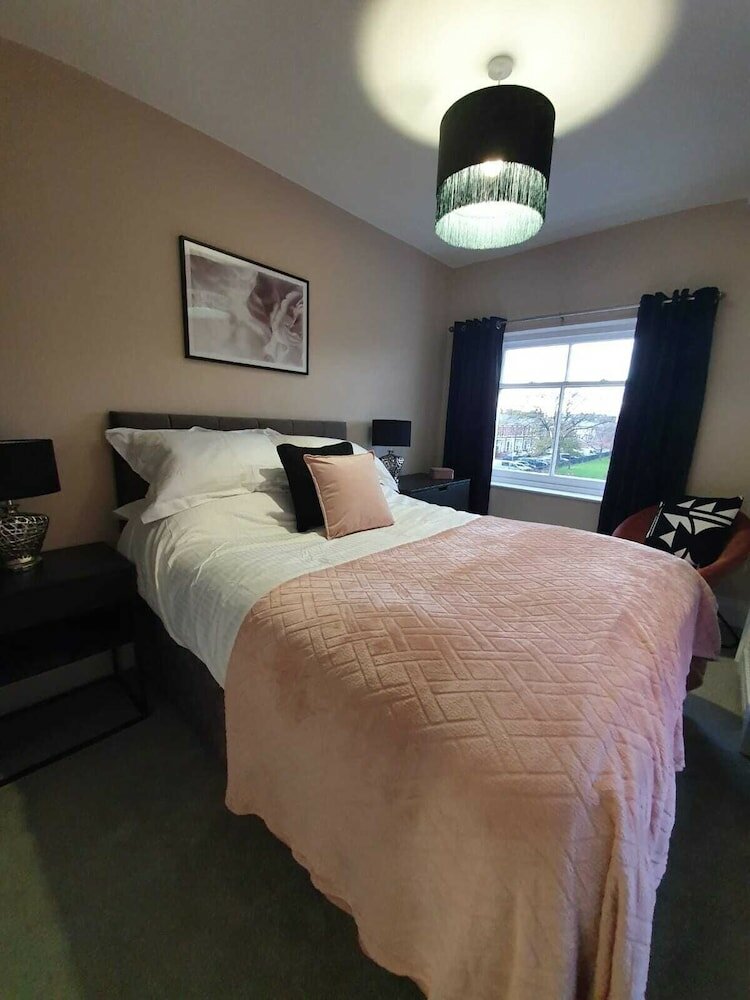 Фото Highcliffe Holiday Apartments