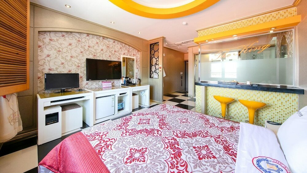 Фото Yeosu King Pension Tel