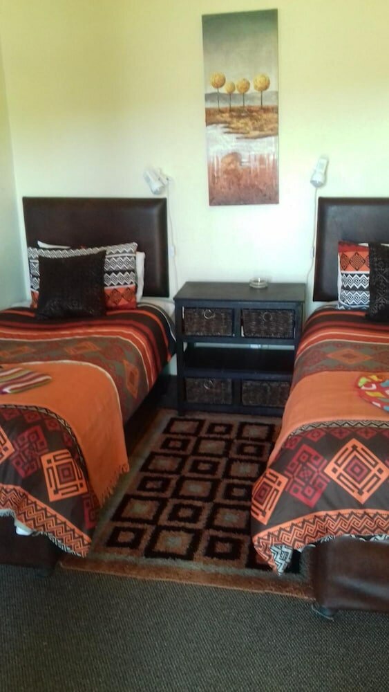 Фото Kestell Hotel