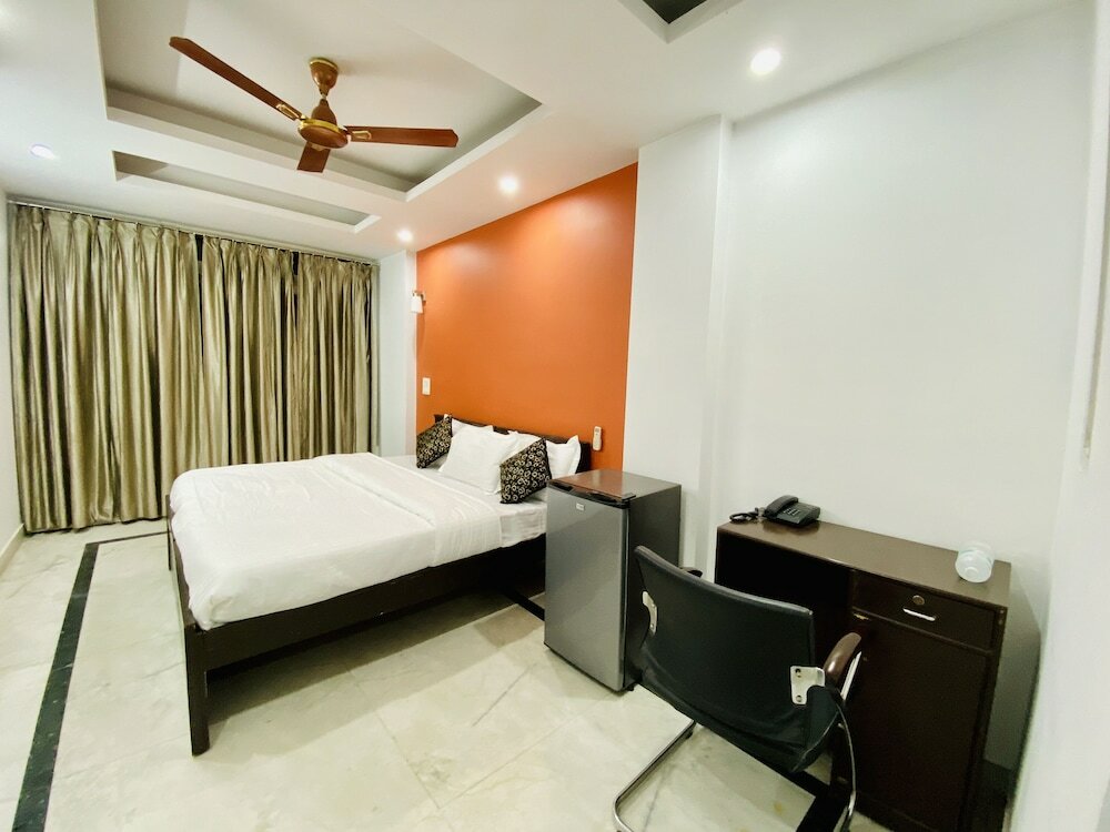 Фото Hotel Jasola 82 inn