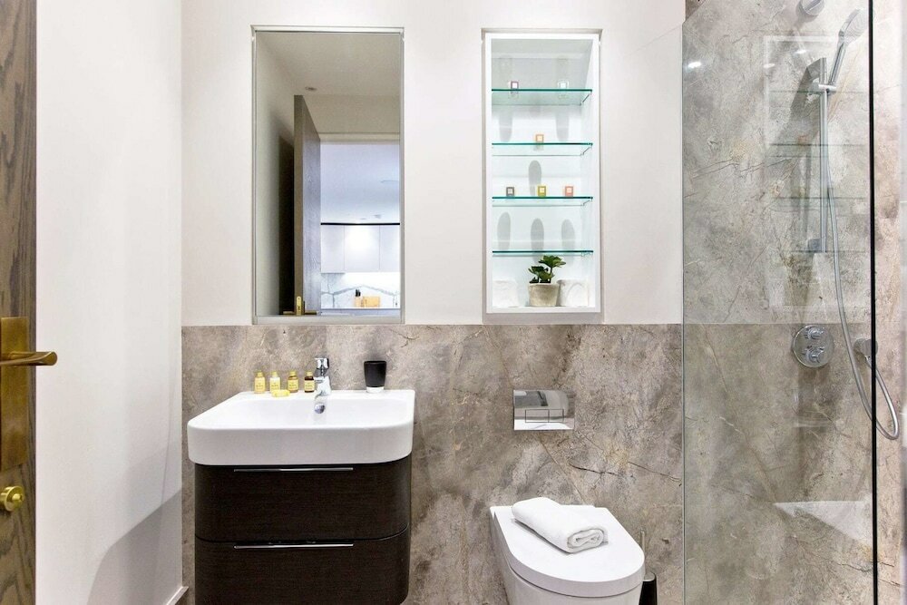 Фото Luxury 2 bed with lift ac and concierge