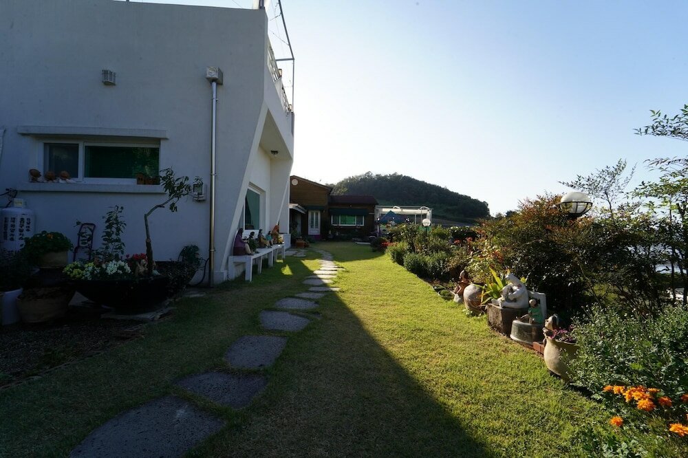 Фото Yeosu Artist Pension