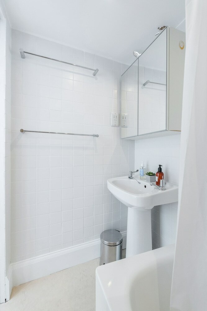 Фото Distinctive apartment for 3 with mezz