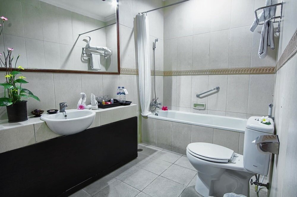 Фото Hotel Montana Dua Malang