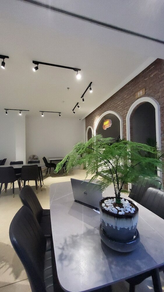 Фото Amy Hotel And Apartment Hue