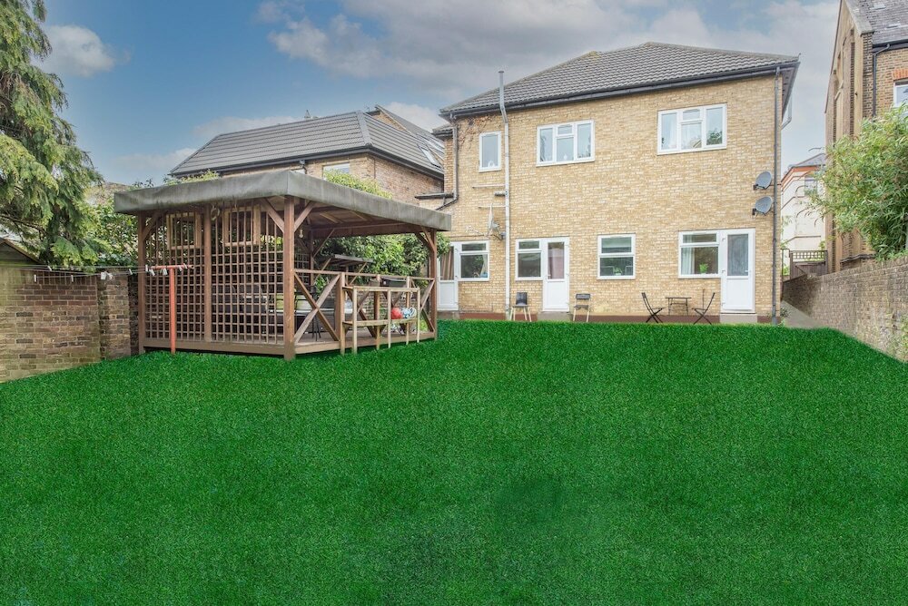 Фото West Ealing Svd Apt. - 2 Bedroom 2 Bath