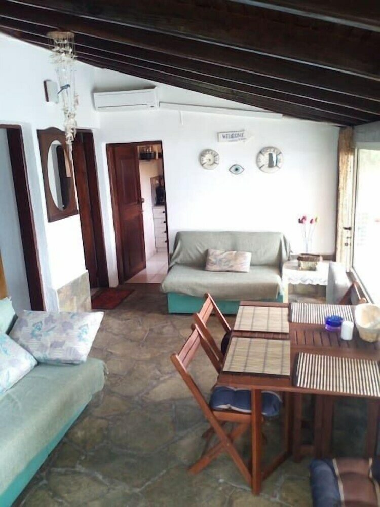 Фото Beachfront house with amazing sea view