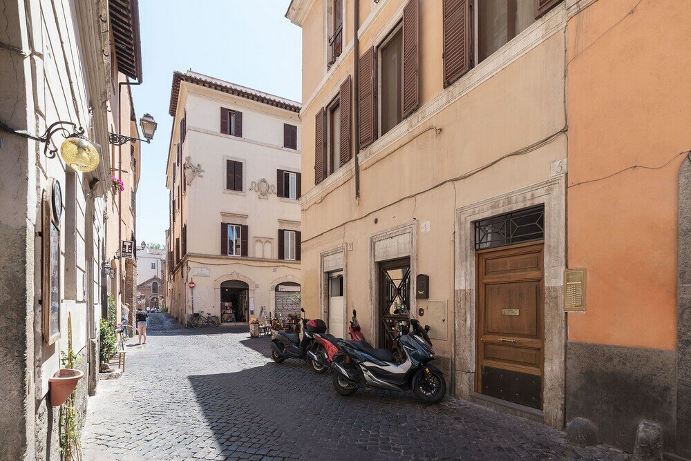 Фото Luxurious Apartment Heart of Trastevere