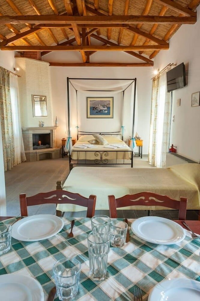 Фото Lithoessa Luxury Apartments