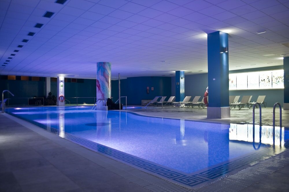 Фото Residencial La Quinta Park Suites