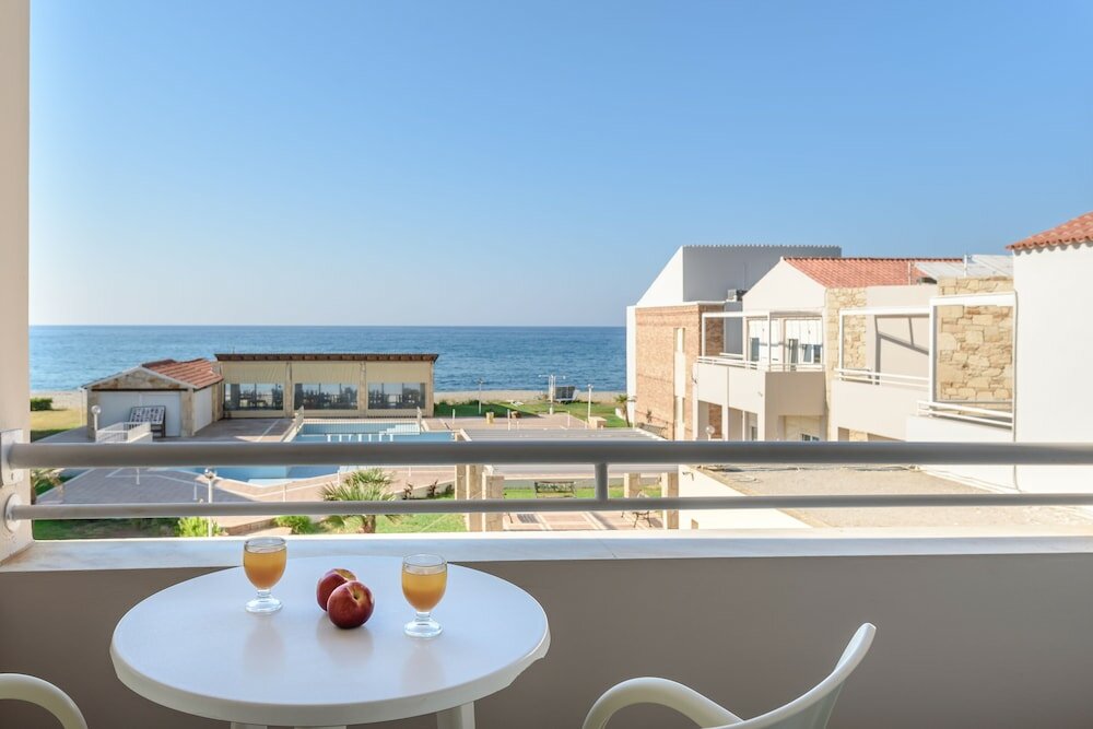 Фото Kostakis Beach Hotel