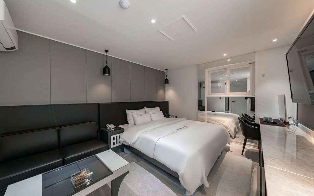 Фото Jongno Dana Hotel