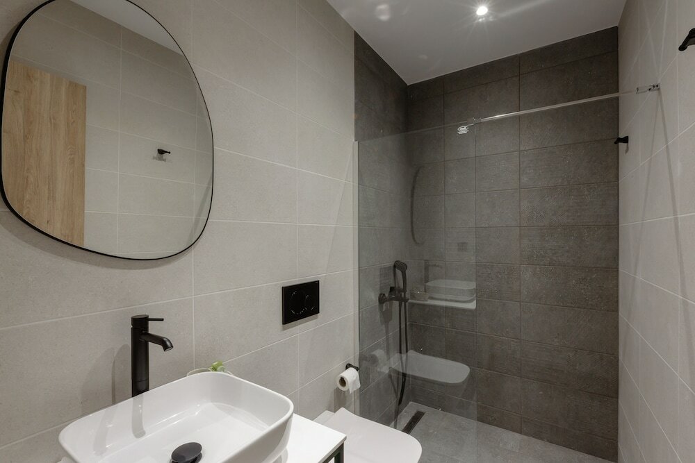 Фото Galio Suites Airport by Airstay