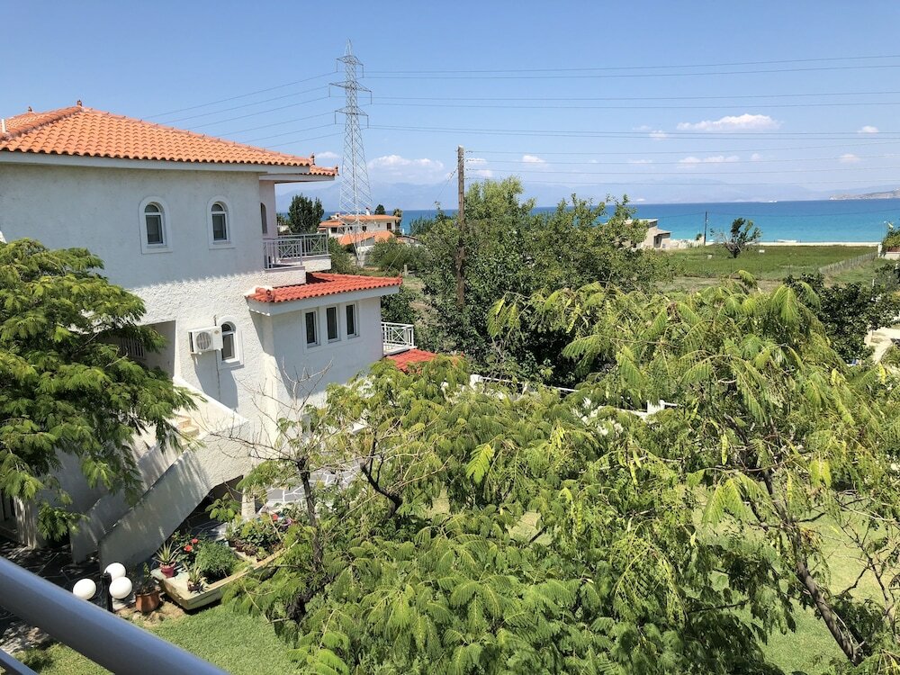 Фото Phoenix Beachside Condos