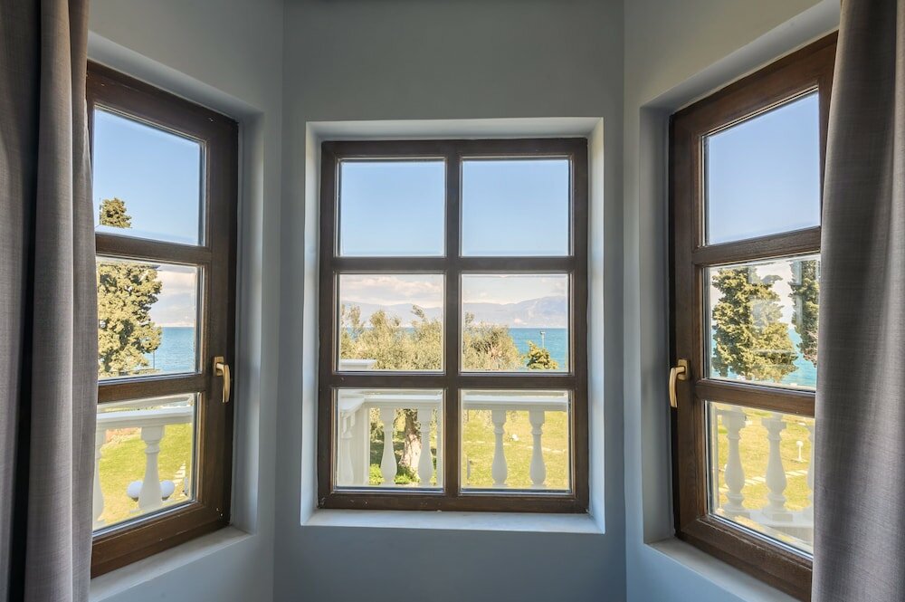 Фото Villa Filoxenia - by the sea - up to 12 guests