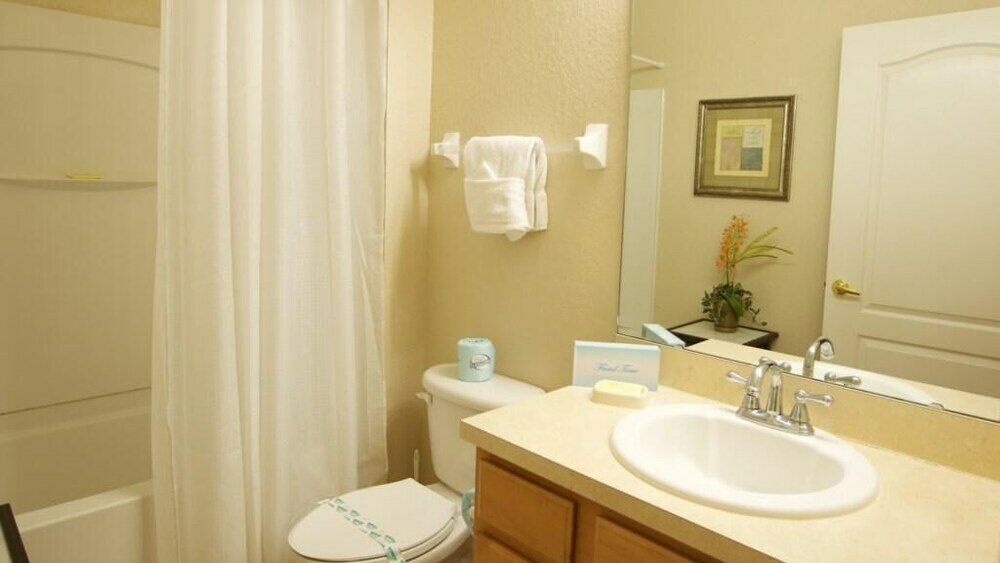 Фото Richard & Karen's Coral Cay Resort Townhome