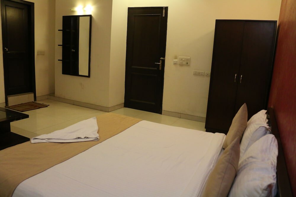 Фото Airport Hotel Delhi Aerocity Inn