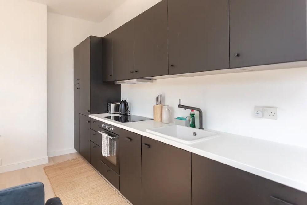 Фото The Perfect 2 Bedroom Family Apartment in West Hackney