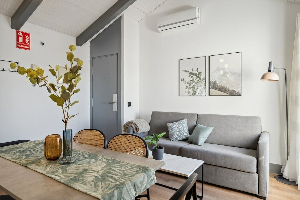 Фото Limehome Madrid Calle de Santa Ana