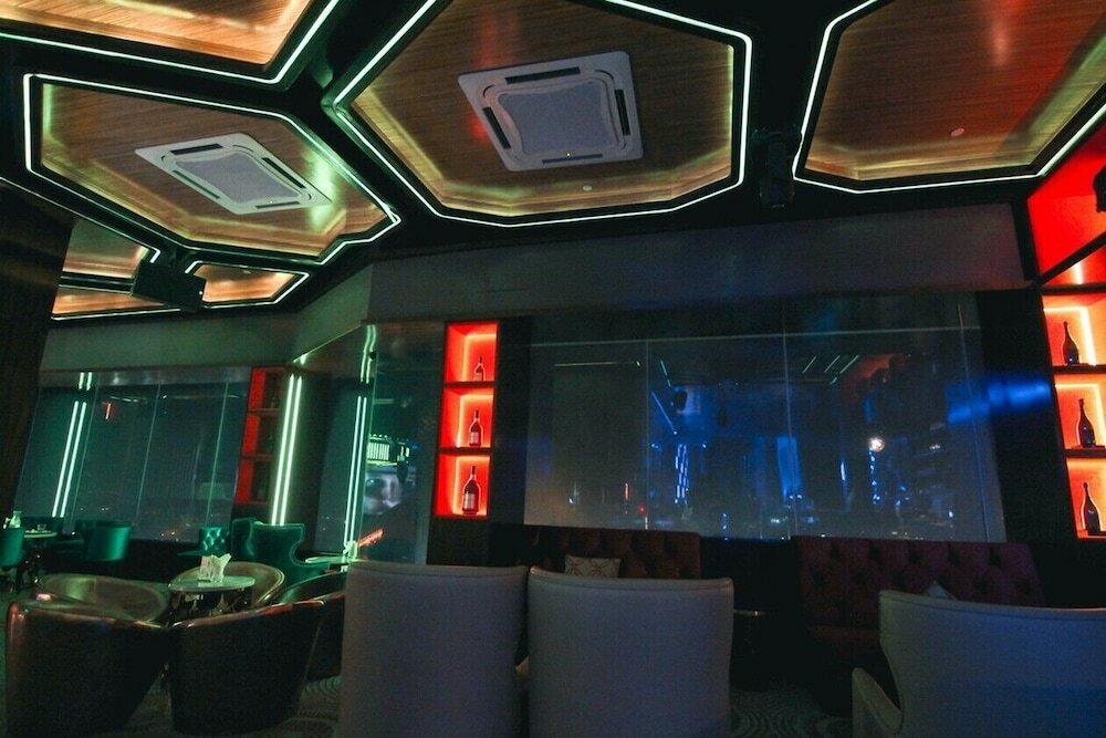 Фото Platinum Suites by Skybay