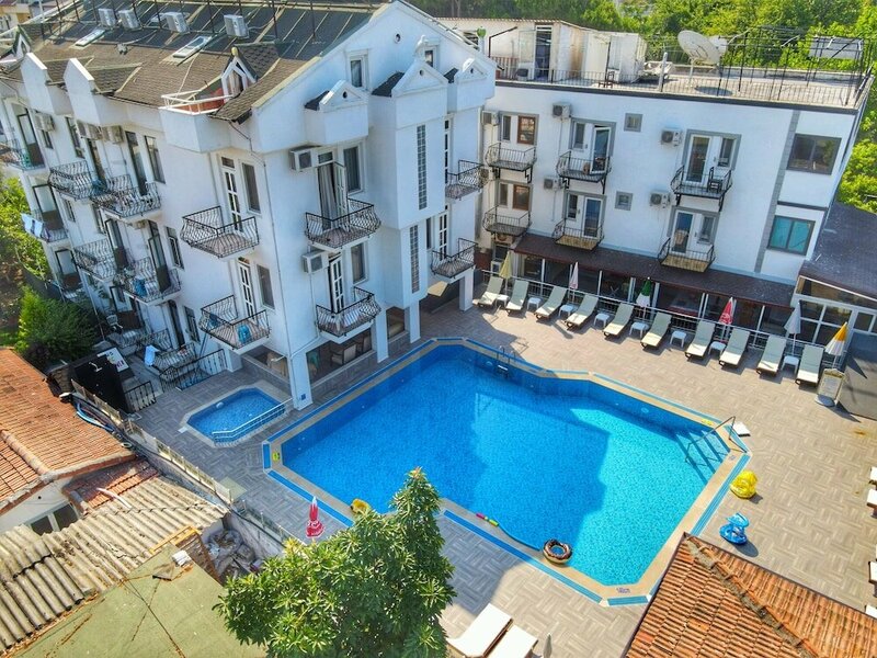 Гостиница Yücel Hotel в Фетхие