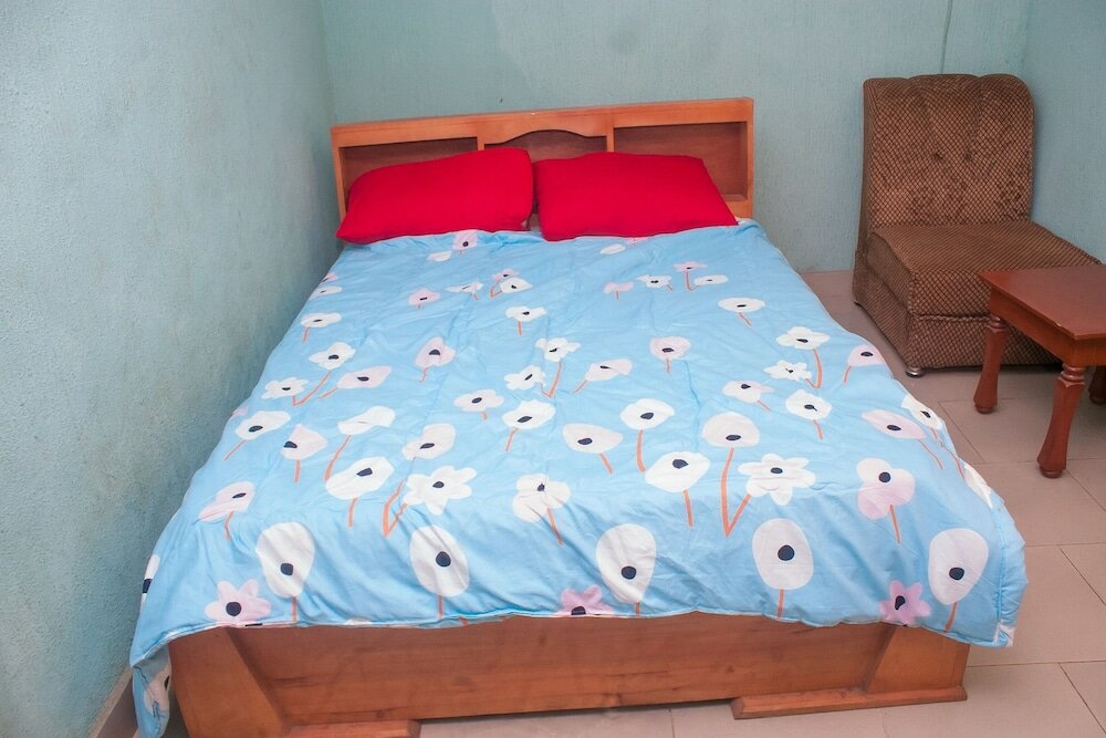 Фото Sarank Garden Hotel