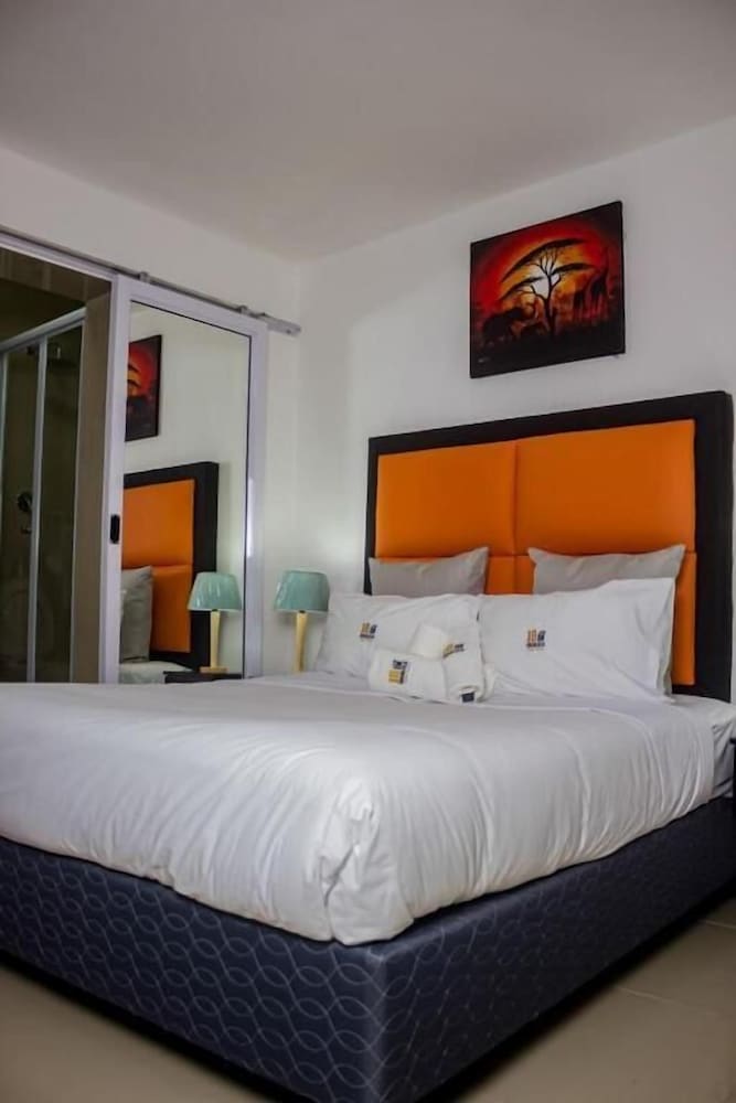 Фото 18 On Sherlock