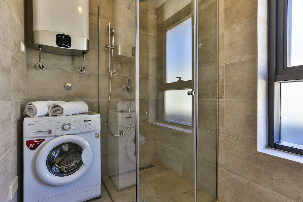 Фото Royal Gardens Apartments