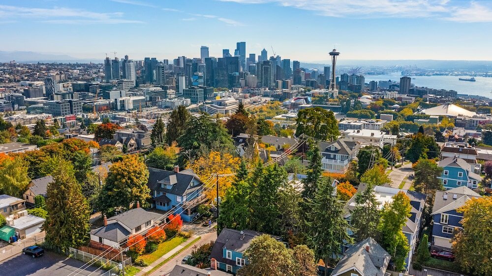 Фото Seattle's Apricot Crown - 87 Walkscore