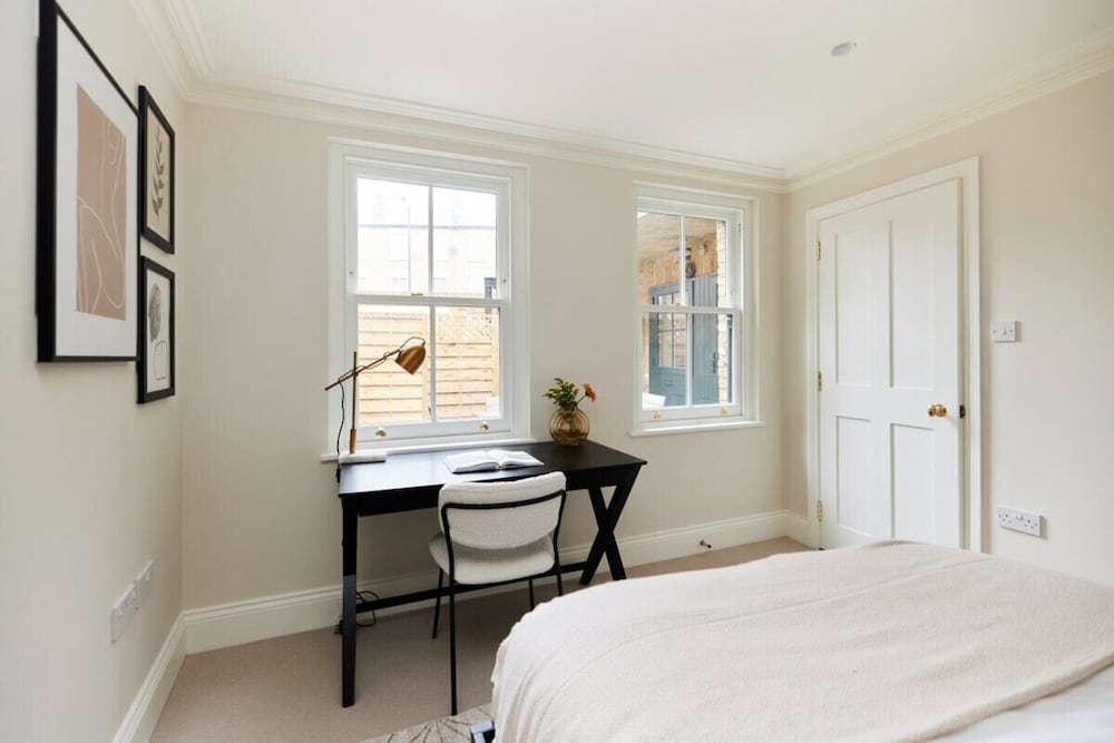 Фото The Fulham Scenery - Dazzling 2bdr Flat With Garden