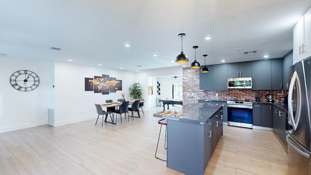 Фото Villa Camila 5br Luxury Home with Pool