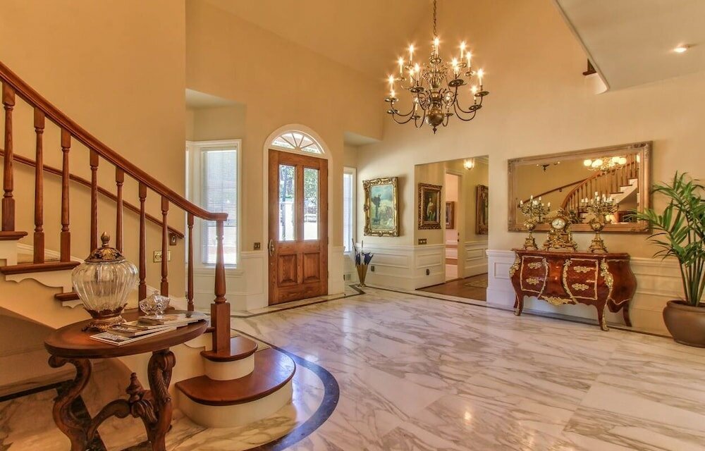 Фото Lx33: Luxury Vacation Villa On Pebble Beach With Pool