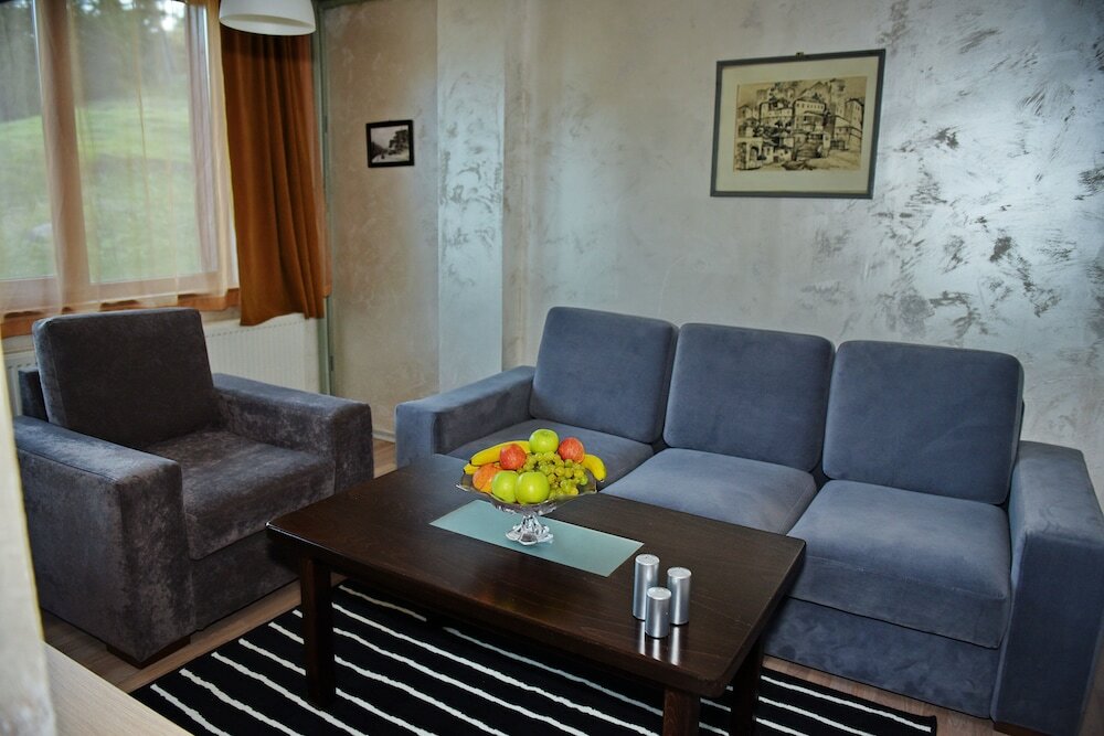 Фото Forest Nook Aparthotel