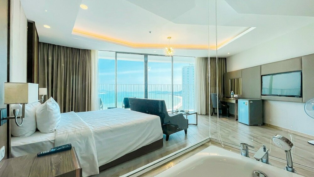 Фото Panorama Luxury Sea View Apartment