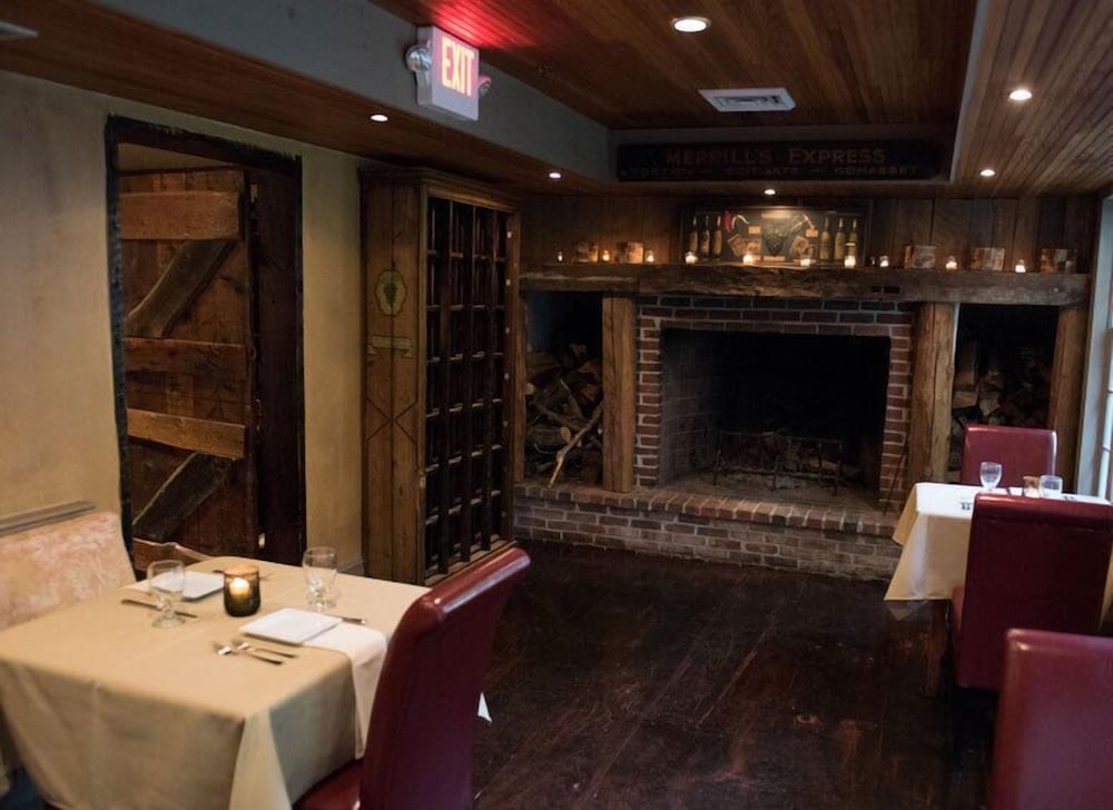 Фото The Red Lion Inn Resort 1704