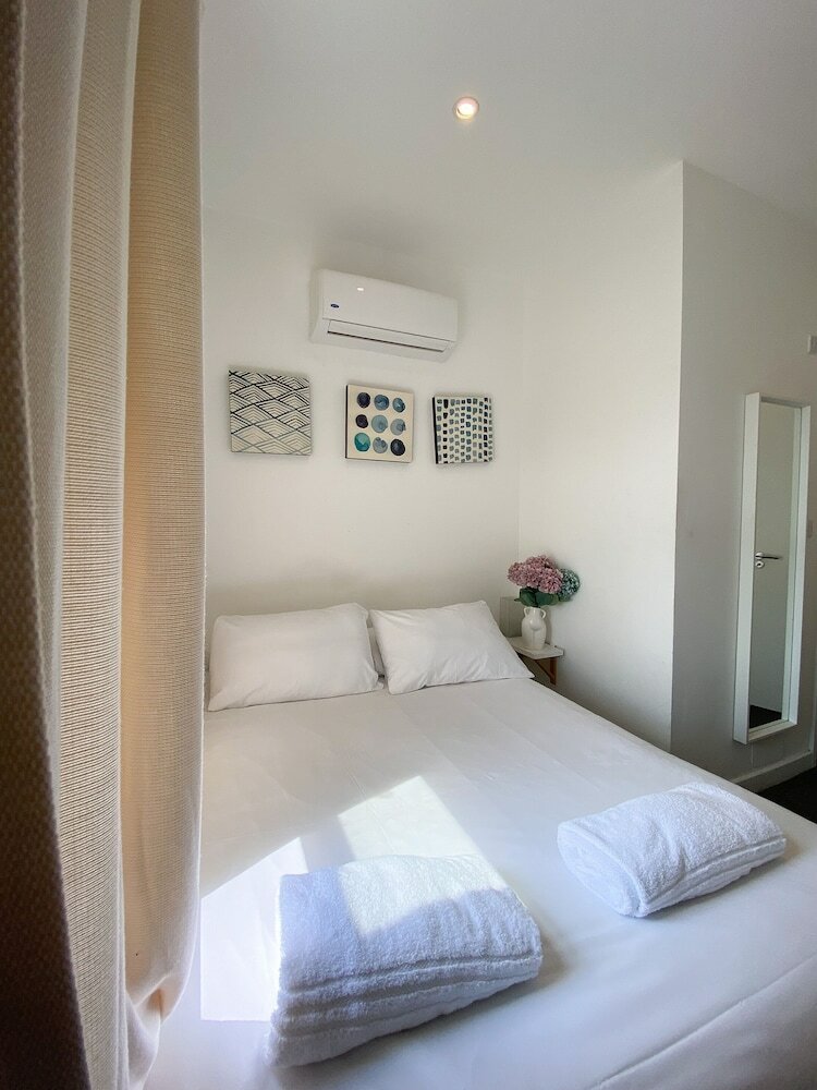 Фото Wembar Hotel